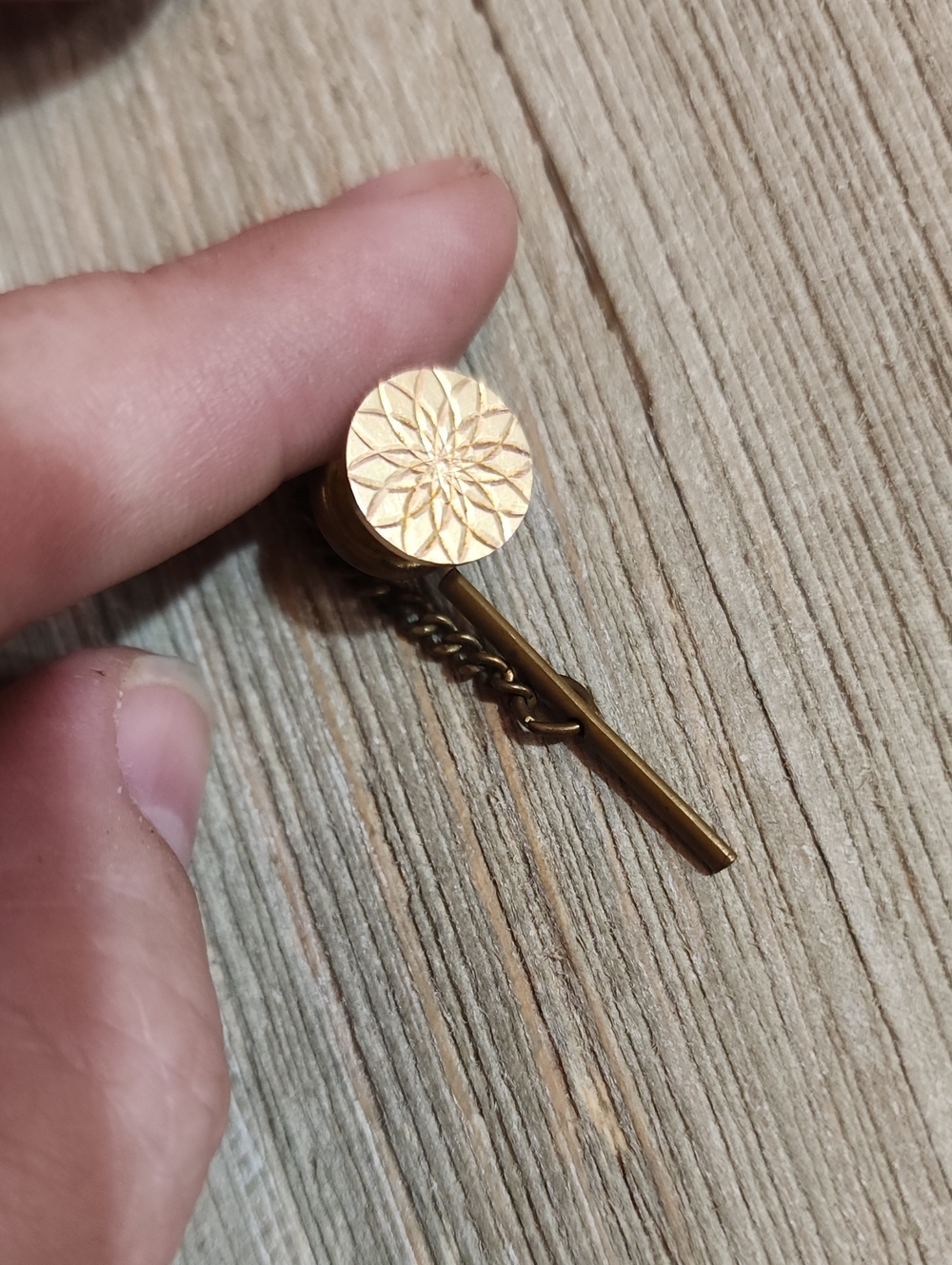 Vintage Gold Floral Sunburst Round Tie Bar Clip